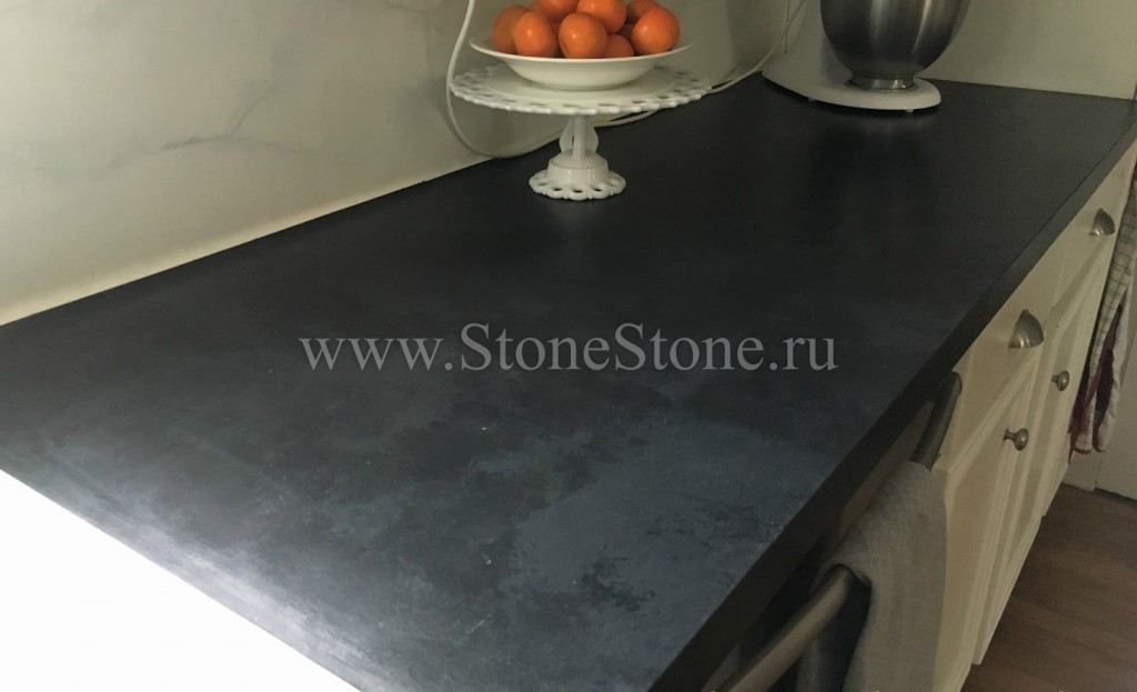 ���������� �� �������������� ����� �� ����� Corian Carbon Concrete